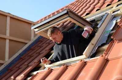 Pose de fenêtres de toit Velux à Rollainville